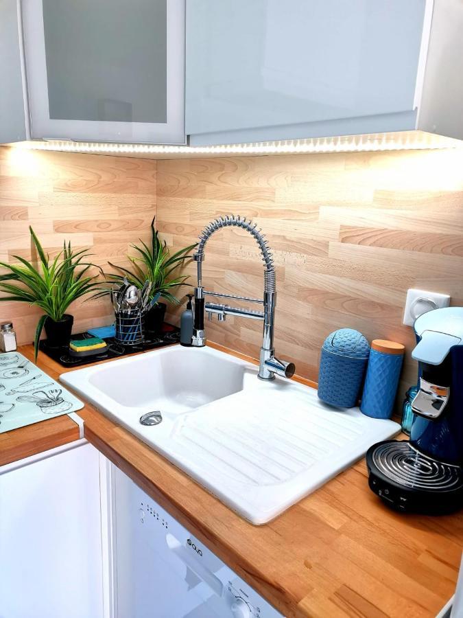 Vue Mer,acces Direct Plage,fibre,clim,parking Public Gratuit Apartment
