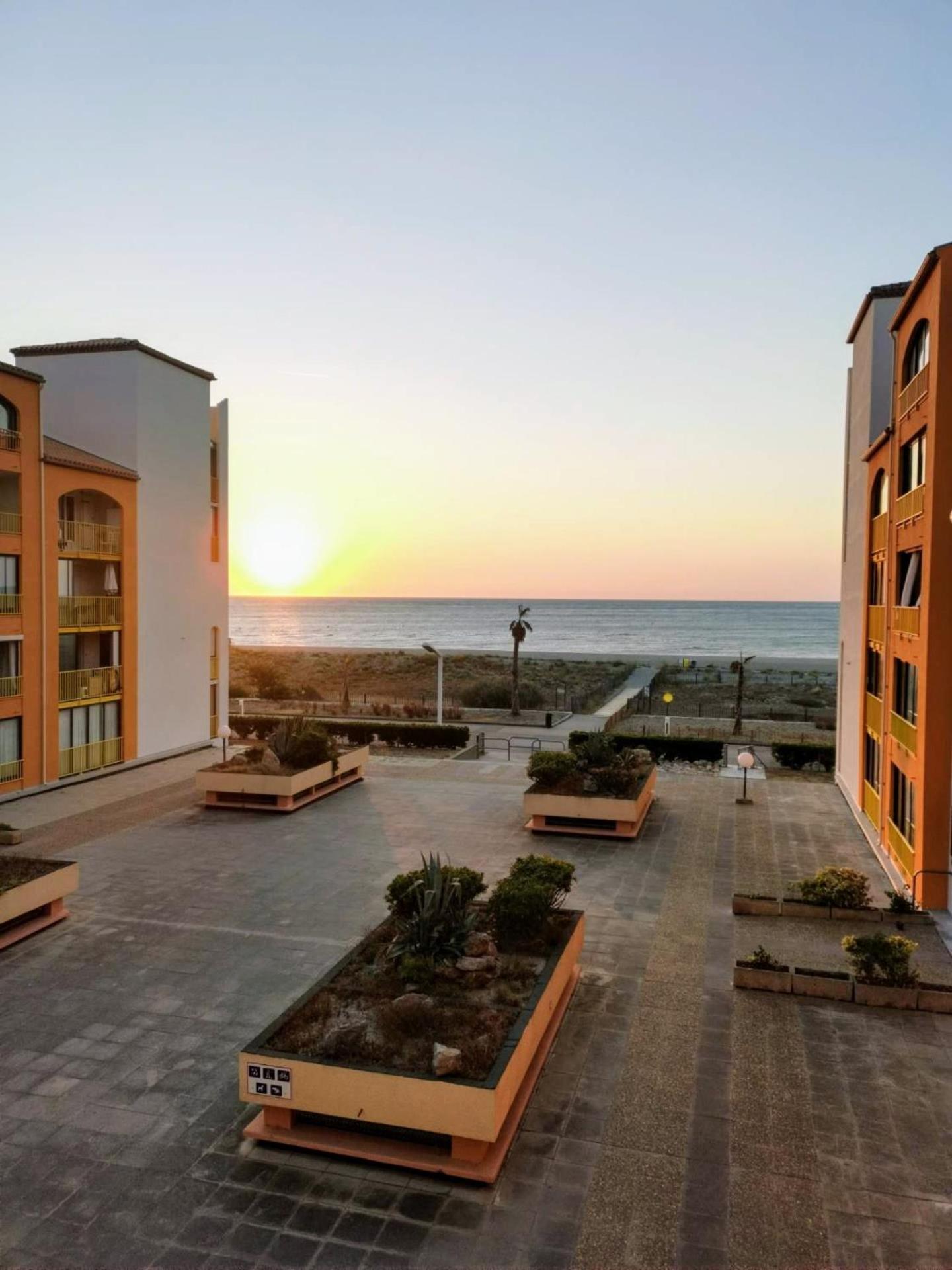 Apartment Vue Mer,acces Direct Plage,fibre,clim,parking Public Gratuit *